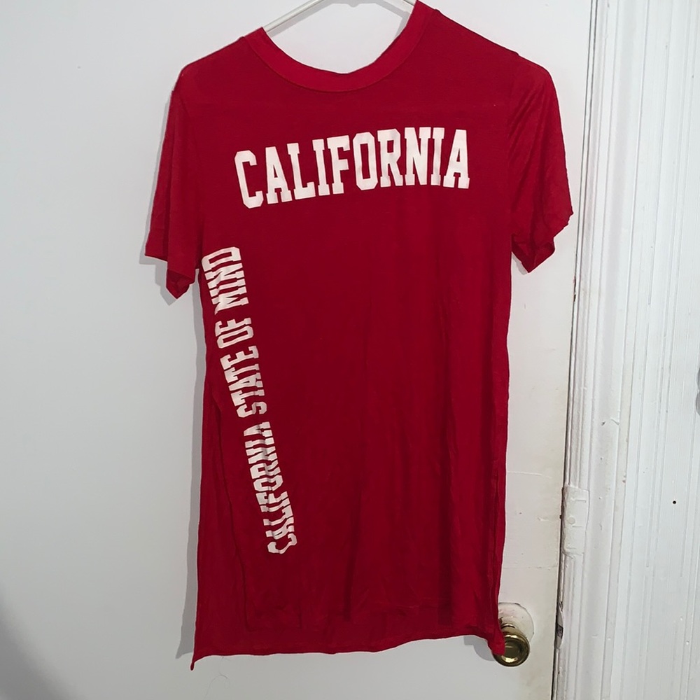 Cute Red Slide Slit Shirt Size Small